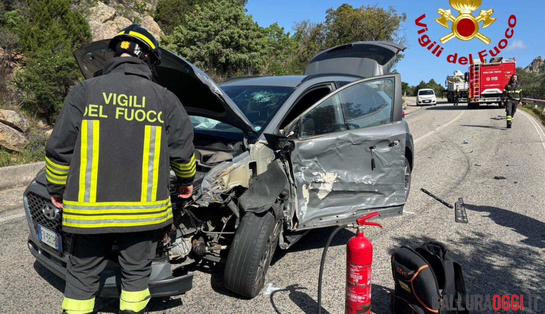 Brutto incidente a Olbia, scontro tra auto e camion: due feriti