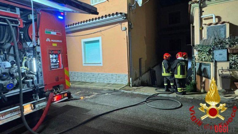 Incendio in un garage a Olbia, distrutte due moto
