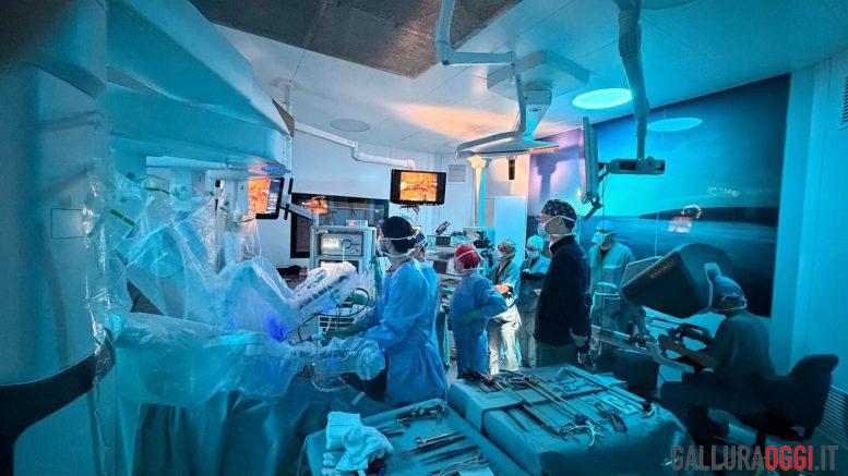 Mater Olbia, chirurgia robotica, sala operatoria