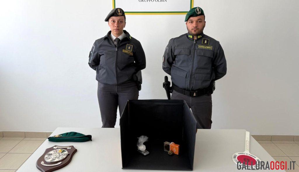Spacciava in monopattino nel centro di Olbia, arrestato 26enne