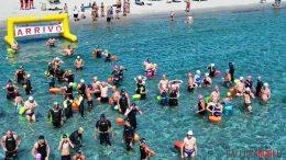Gara di nuoto a Pittulongu, circuito da 3 chilometri e mezzo in mare aperto