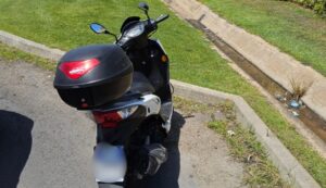 Cade dalla moto vicino la rotatoria, un ferito a Olbia