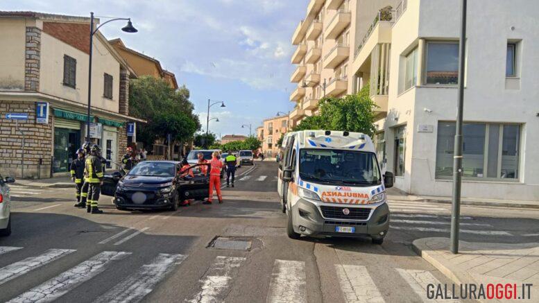 Incidente a Olbia, due feriti nello scontro tra auto