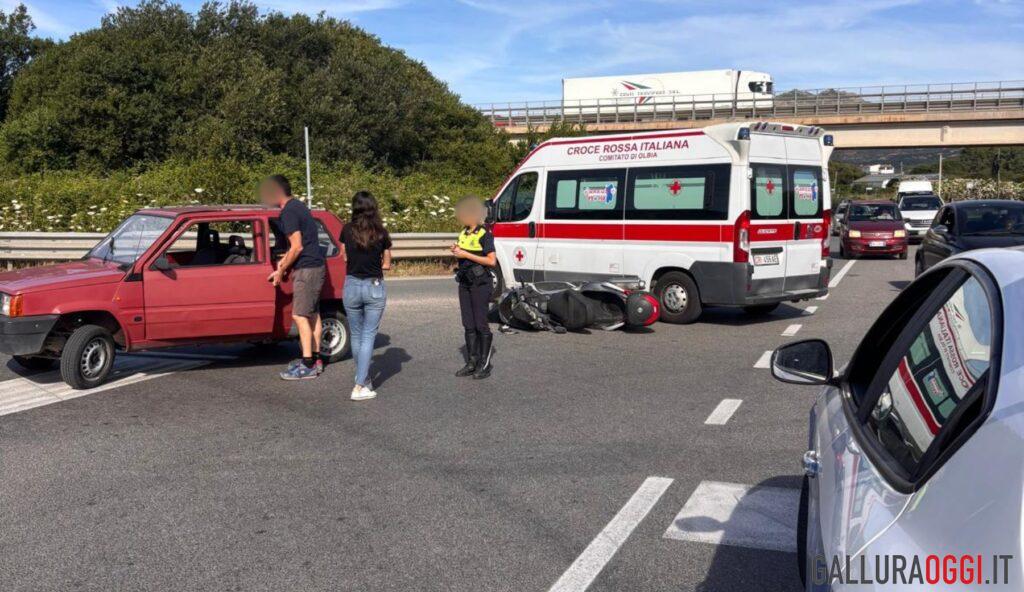 Incidente a Olbia, scontro auto e moto: ferito un motociclista