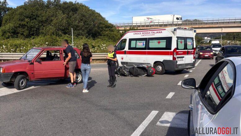 Incidente a Olbia, scontro auto e moto: ferito un motociclista