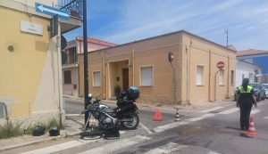 Incidente all'incrocio di Olbia, violento scontro tra moto e auto