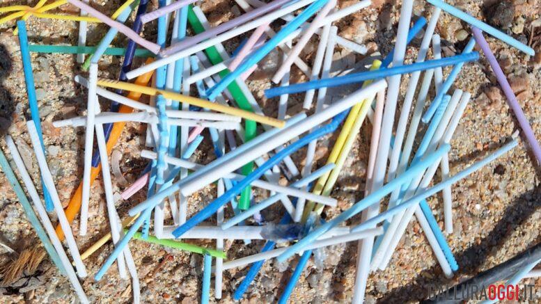 Plastica spiaggia Gallura