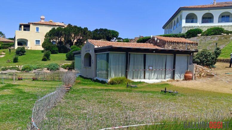 cala del faro presunti abusi edilizi porto cervo guardia costiera