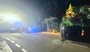 Incidente nella notte a Cala di Volpe, auto fuori strada