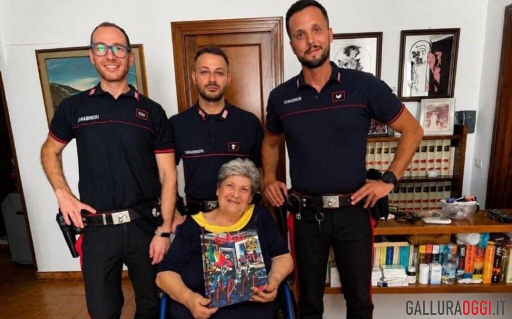carabinieri la maddalena aiutano anziana