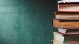 scuola lavagna libri