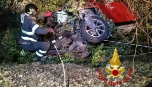 Auto fuori strada sulla provinciale 59, tre feriti vicino San Pantaleo