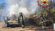 Auto prende fuoco sulla strada statale 125 a Olbia, cosa è successo