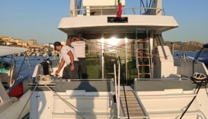 Barca con documenti irregolari, scatta il sequestro a La Maddalena