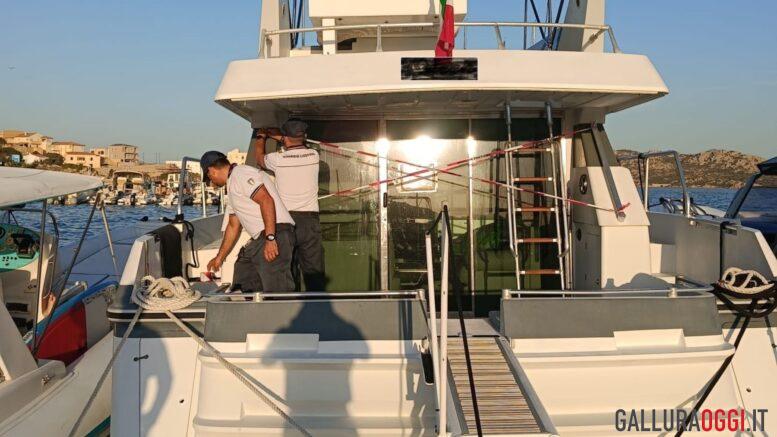 Barca con documenti irregolari, scatta il sequestro a La Maddalena