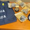 Controlli all'aeroporto di Olbia, sequestrati caviale e sabbia rubata