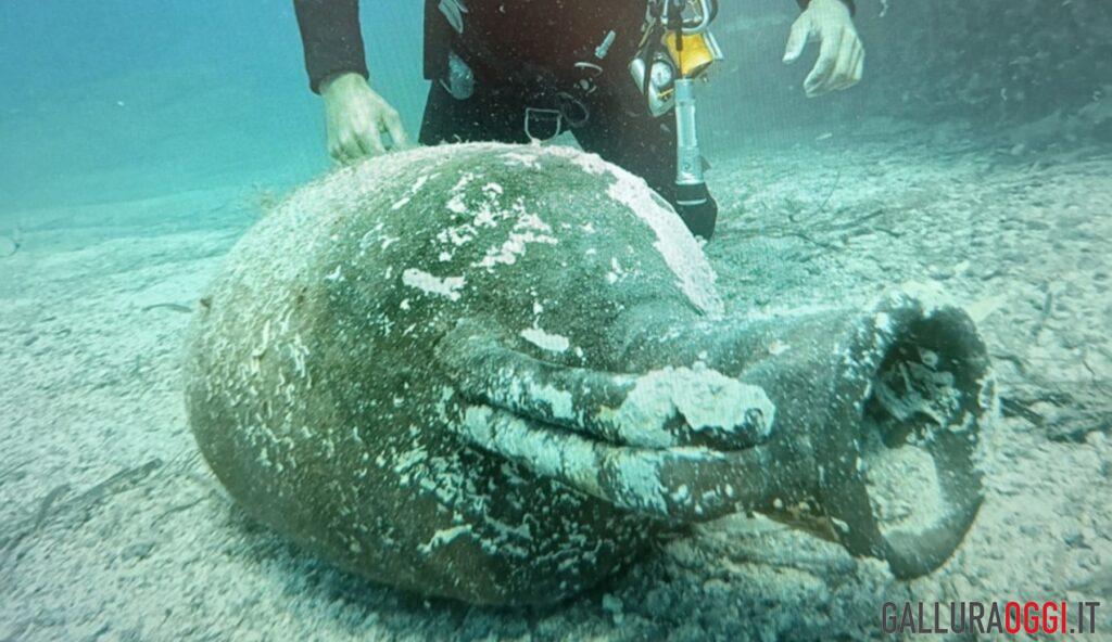 Tre anfore riemergono dal mare di Porto Rotondo