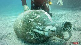 Tre anfore riemergono dal mare di Porto Rotondo