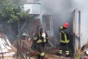 incendio budoni
