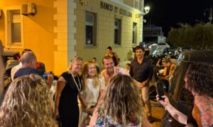 giorgia meloni la maddalena selfie vacanza