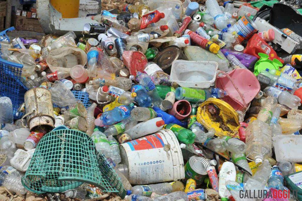 rifiuti in plastica