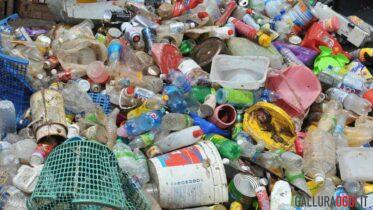 rifiuti in plastica