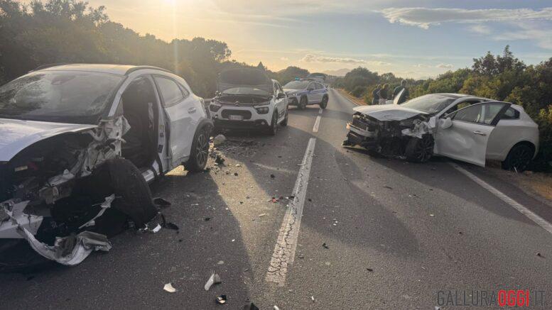 Incidente frontale sulla strada di Olbia