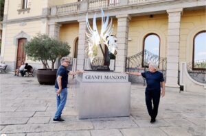 gianpi manzoni scultura comune municipio olbia settimo nizzi
