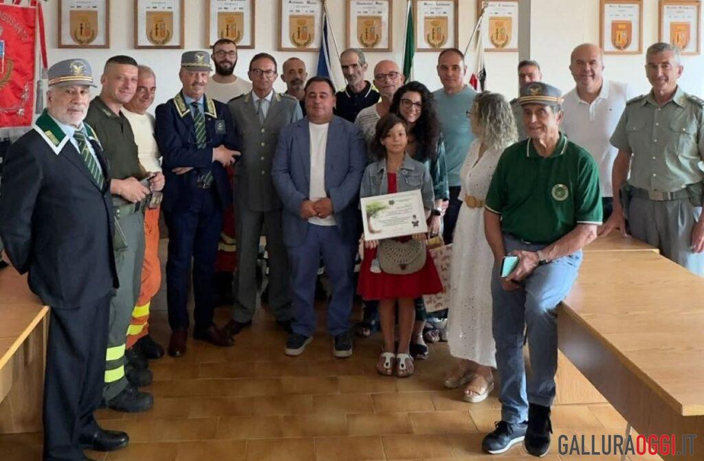 luogosanto bambina lettera corpo forestale