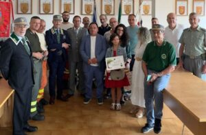 luogosanto bambina lettera corpo forestale