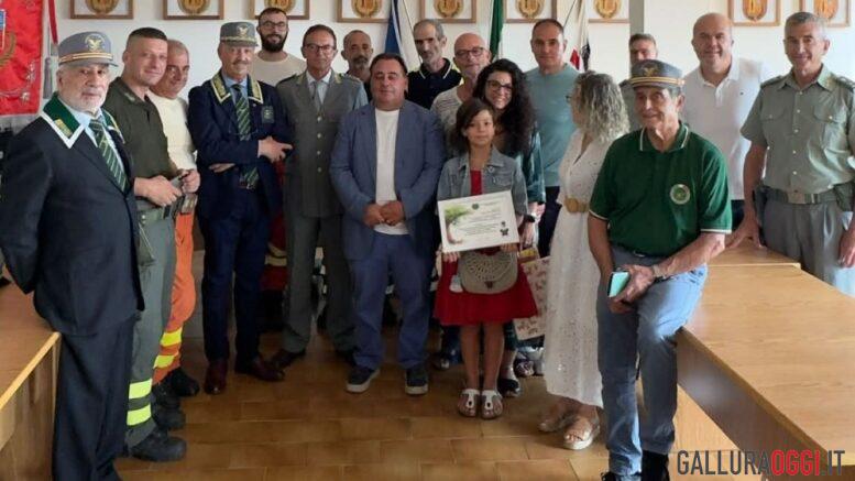 luogosanto bambina lettera corpo forestale
