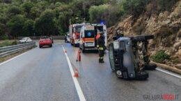 Violento incidente all'uscita di Olbia, si ribalta una jeep