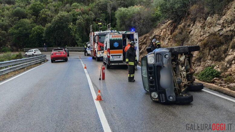 Violento incidente all'uscita di Olbia, si ribalta una jeep
