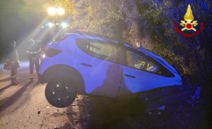incidente auto baja sardinia guard rail ferito cannigione